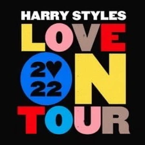 Harry Styles Love on tour biljetter  - 2 st biljetter till Love on tour den 29 juni! Köpta för 1650 från början! Ville så gärna gå men eftersom jag inte är i Sverige den dagen så säljer jag biljetterna med hopp att någon annan får en kul kväll🍒🍉🥝🍇