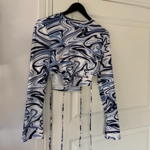 Festtopp - Unik festtopp. Så skön! Strl M/38. 