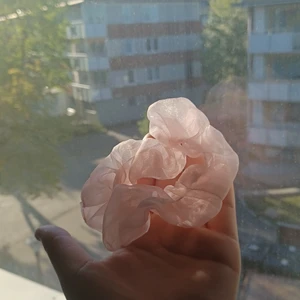 Jag vet att det inte är klädder😅 - Hej så ni vet är det än vanlig skrunchy!