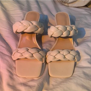 Sandaler  - Lägger ut igen pga oseriös köpare.  Storlek: 39  | Org pris: 250kr | Märke: Shein 💕 Köparen står för frakt 🚚