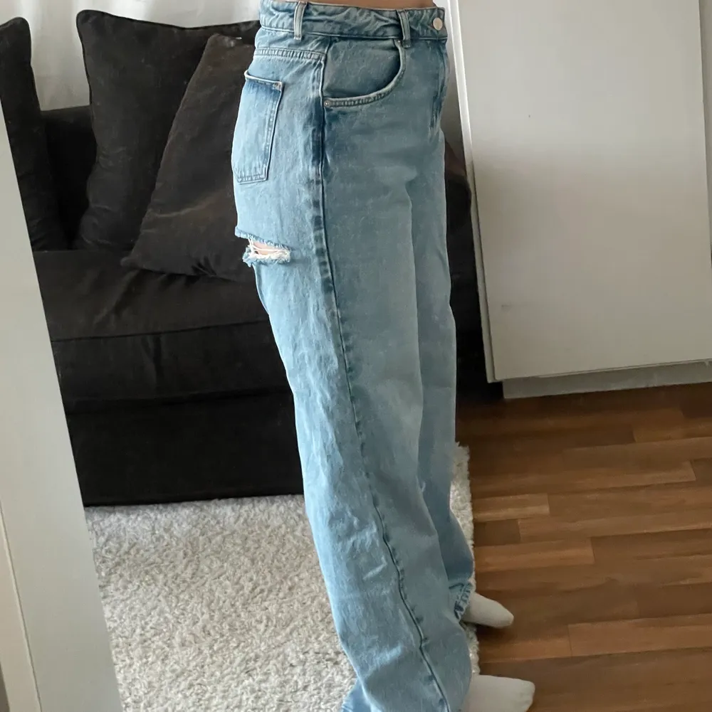 Sköna snygga jeans! Använda 1 gång. Jeans & Byxor.