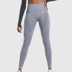 Gymshark tights XS - Säljer pga det är för små för mig. Endast använda några enstaka gånger så i superbra skick!