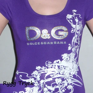 Diesel t-shirt dam  - Säljer 1st diesel t-shirt helt ny, aldrig använd. Säljes enligt bilden