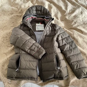 Dolomite jacka  - Helt ny jacka från Dolomite, perfekt till vinter! Endast provad.