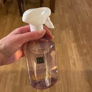 Rituals home perfume  - Ritual of Sakura, sprayat en gång men doften passade ej mig.