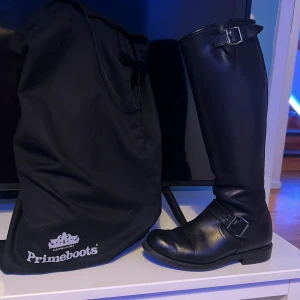 Nästan helt nya stövlar änvända 4 gånger - Bra skick