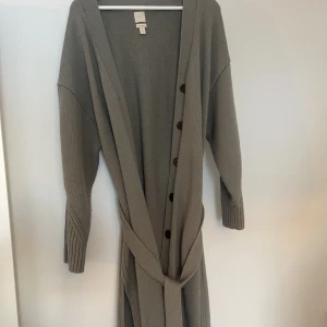 Kofta - Lång kofta inte använd 