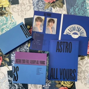 ASTRO 2ND FULL ALBUM ALL YOURS - ASTRO 2ND FULL ALBUM ”ALL YOURS”🤍  Nypris: 359kr.  Pris med PCs: 220kr  Pris utan PCs: 150kr  JINJIN PHOTOCARDS (50kr st för bara photocards)  Öppen för diskussion, kontakta gärna vid frågor m.m.🤍
