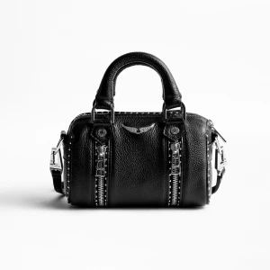 Zadig Sunny bag  - INTRESSEKOLL på min sunny bag i den minsta storleken då den inte kommer till speciellt mycket användning längre.  köptes i januari 2022 från Zadigs egen hemsida för ca 3000kr.  den är i fint skick trots användning 💕☺️ bud om intresserad av köp eller byte!