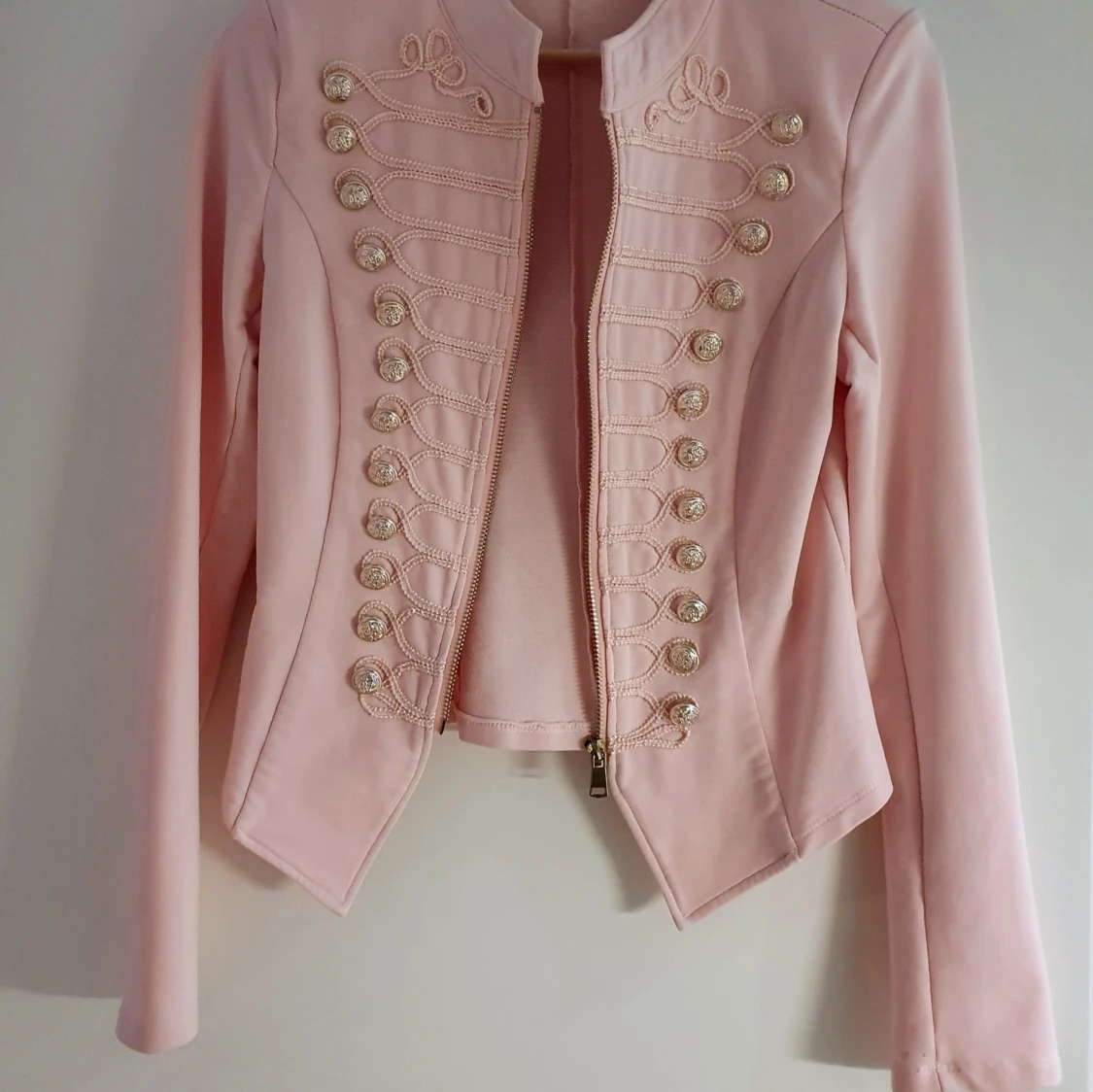 Rosa slim fit blazer/kavaj, storlek S 34/36 från Papillone - 91