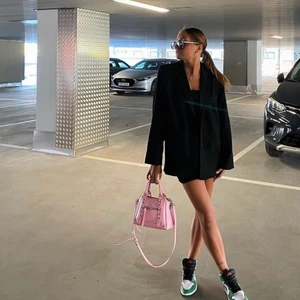 Rosa väska  - Rosa väska ifrån nakd som är slutsåld 