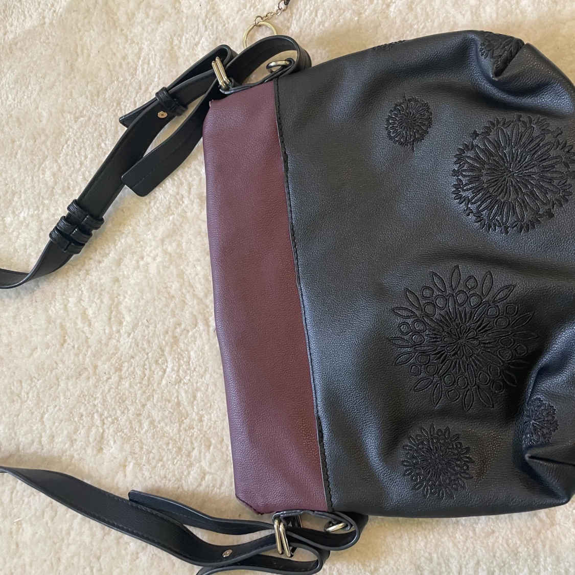 En dealgual väska  - 90