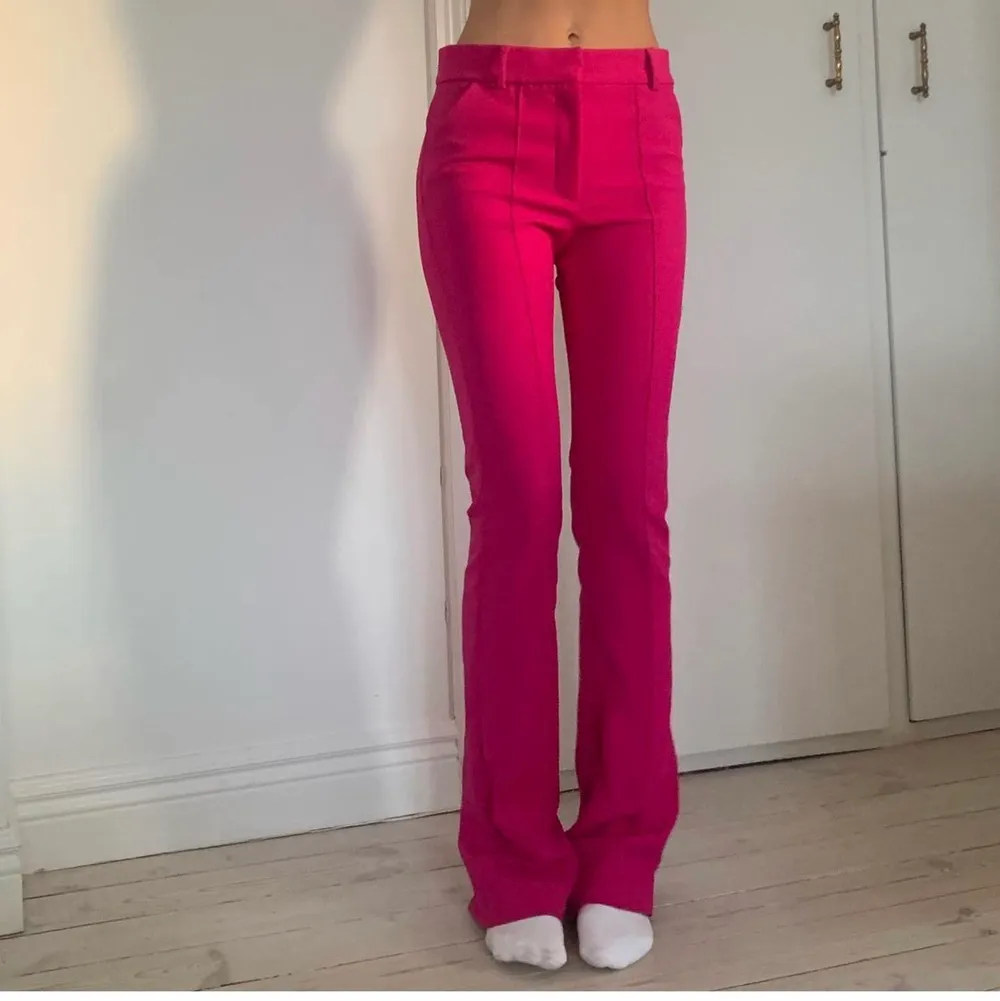 As ball rosa färg! Zara kostymbyxor. Jeans & Byxor.
