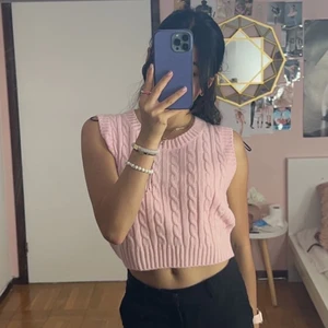 Rosa väst - En rosa stickad väst från hm!