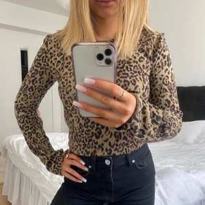Leopard tröja Zara - Leopard tröja från Zara i strl S, Bra skick