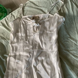 Klänning - Aldrig använd