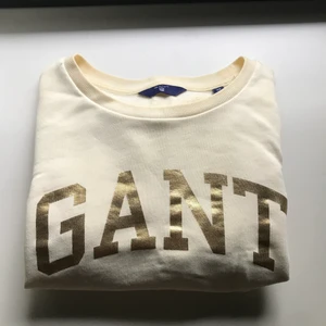 Gant - Fint skick, lite croppad.🌸