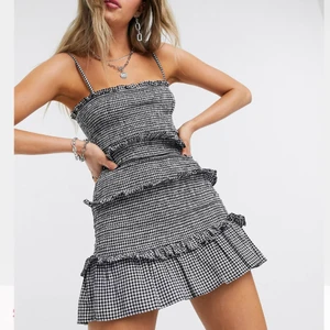 Rutig Klänning - Skit snygg klänning från ASOS