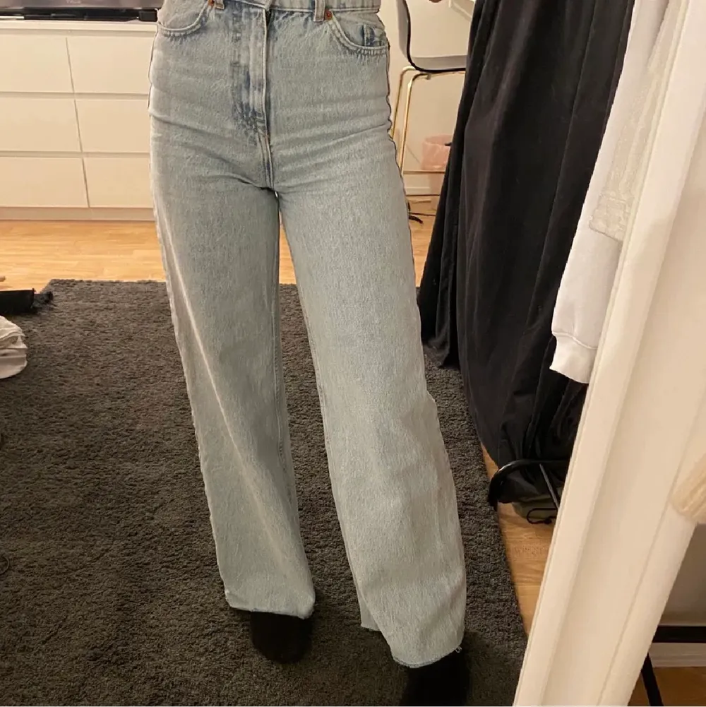 Jättefina jeans i superfint skick❤️ Säljer för 250kr+frakt❤️. Jeans & Byxor.