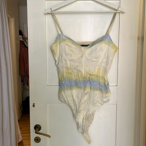 Zara body  - Aldrig använd tie die body från zara 