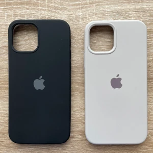 Iphone 12/12pro - Iphone 12/12pro skal för 100kr INKL frakt! svart såld! 