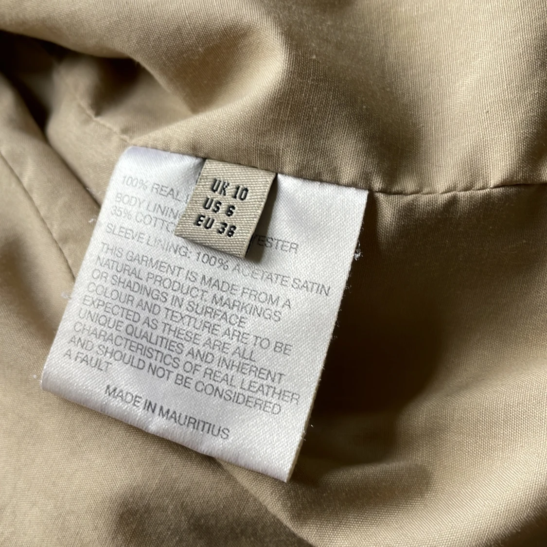 Gul färgad skinnjacka från Karen Millen  - 90