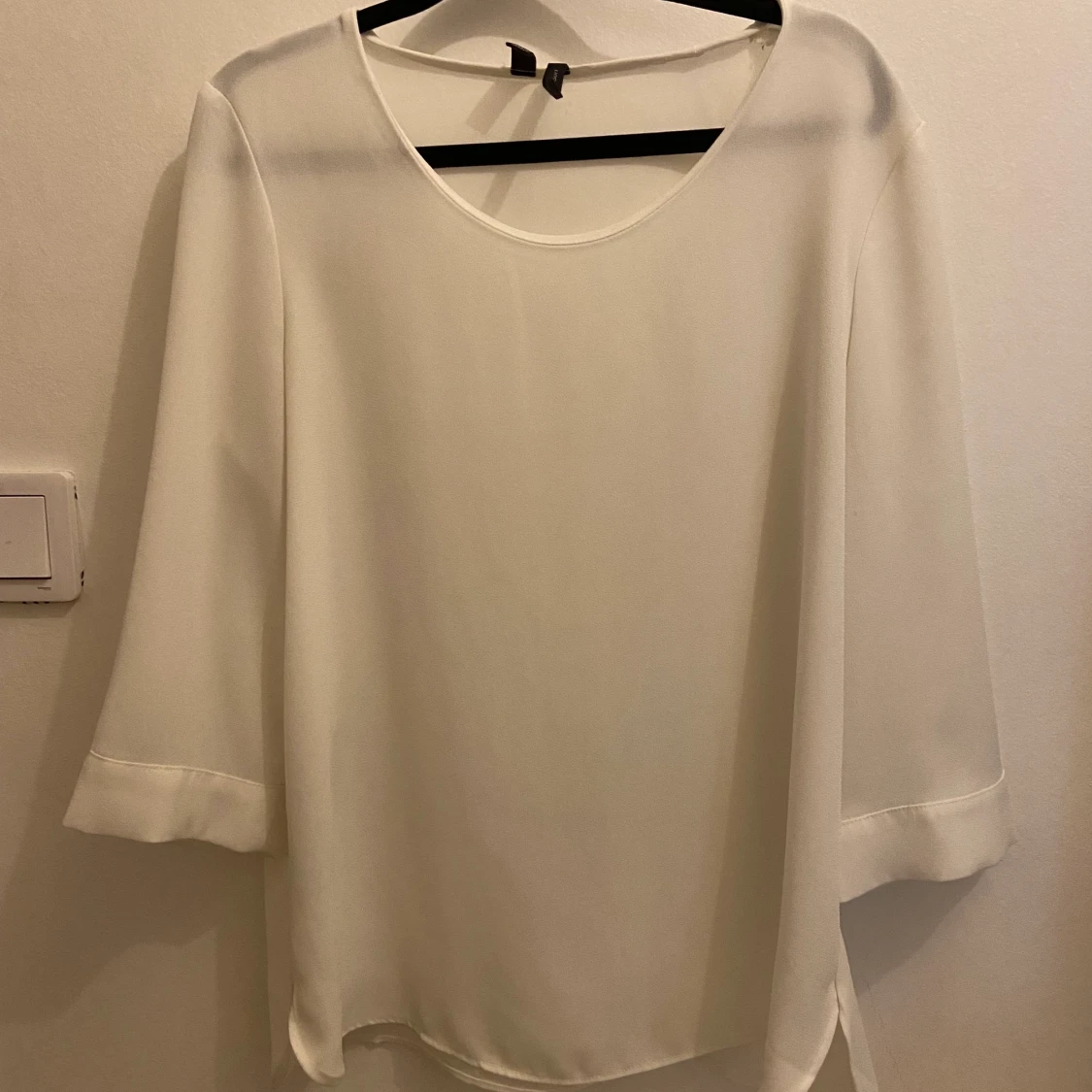 Vit blus från Mango