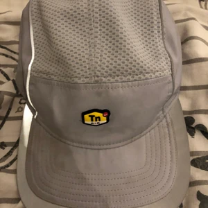 Tn keps - Inte använd så många gånger men annars är den i bra skick