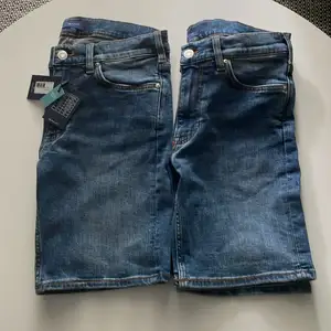 Jeans shorts gant aldrig använda stoleck 152. Ny pris 500st så för båda 600.😀