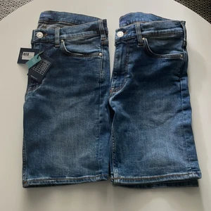  Jeans shorts gant  - Jeans shorts gant aldrig använda stoleck 152. Ny pris 500st så för båda 600.😀