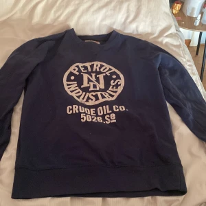 Blå tröja - Gammal tröja men den är fin💕🙏🏻