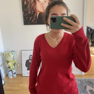 Röd tröja - Jätte fin stickad tröja
