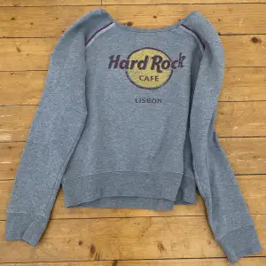 Hard rock tröja från lisbon! Super fin men tyvärr för liten för mig! Super nice tyg😍