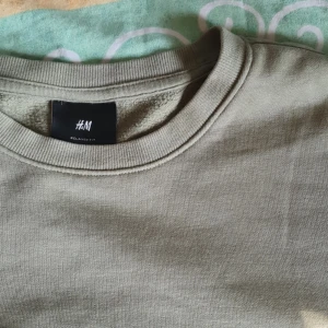 H&M tröja - H&M relaxed fit tröja. 