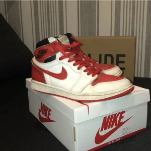 Air Jordan 1 retro high Og hertigar 2016 - Ett par jordans 1 high storlek 41 sköna t sommarn