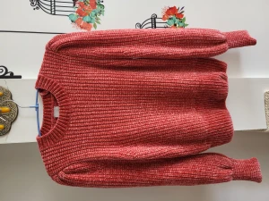 Hm tröja - Fin korall tröja Jag har användat den bara en gång 