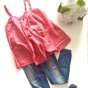 Rabéns Saloner linne - Väldigt fint Linne, Rabéns Saloner, strl, S. Tyvärr så har de inte kommit till så stor användning för mig och hoppas att de får en ny ägare. Se mina övriga aktioner! ❤️