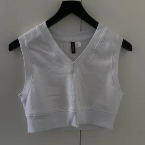 Väst - Croppad väst, aldrig använd