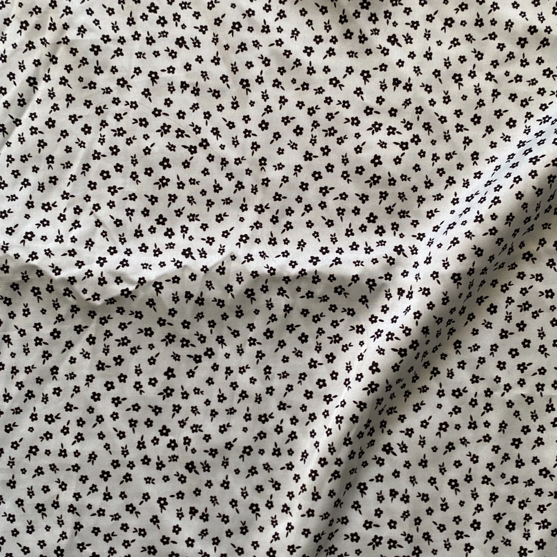 Långkjol med blommor - 90