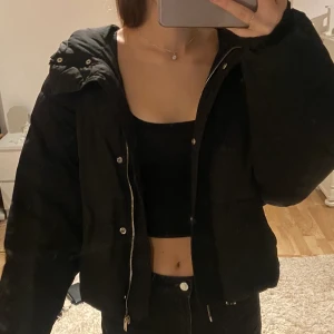 Jacka  - Svart vinterjacka från Zara 🖤