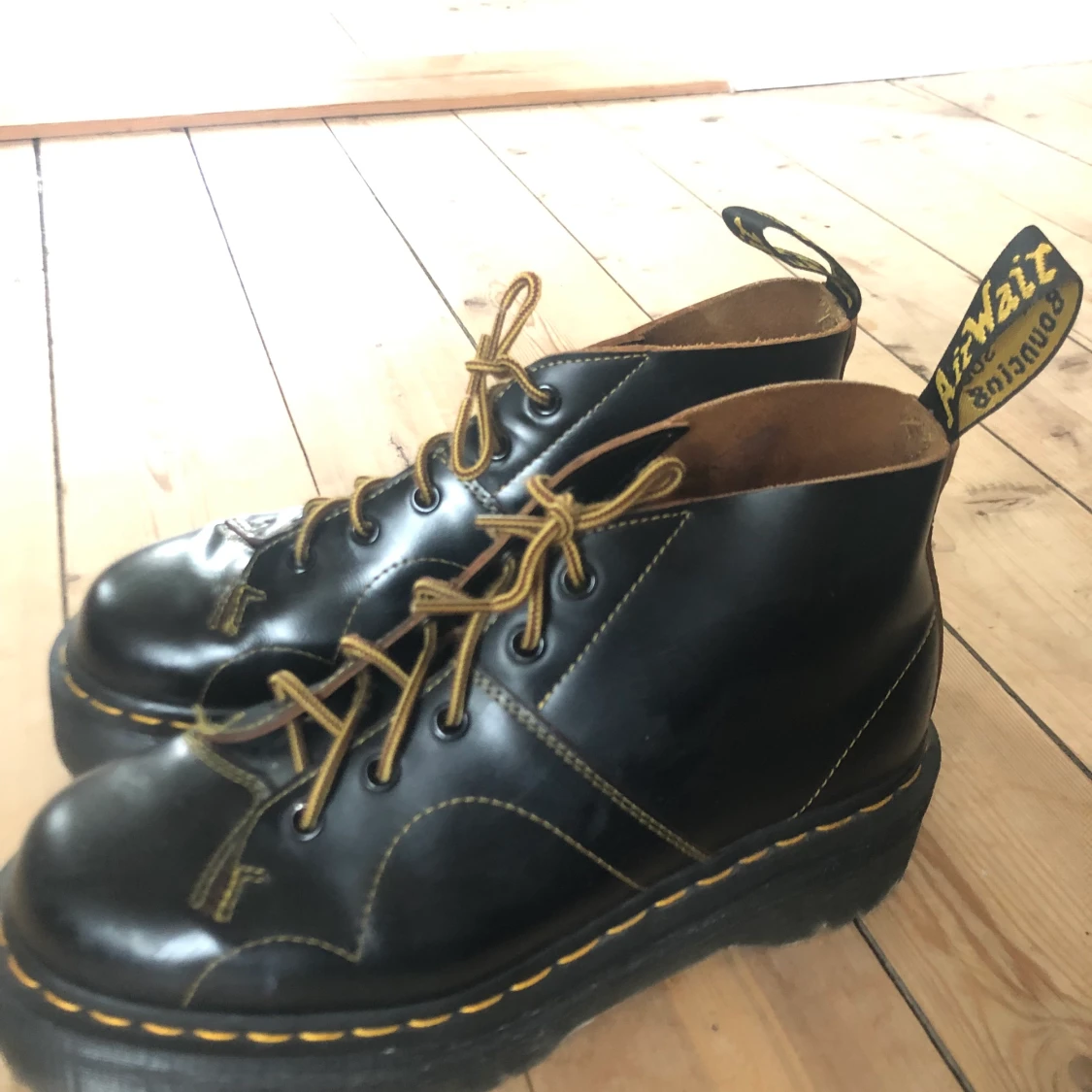 DR MARTENS CHURCH MONKEYS BOOTS