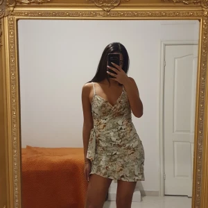 Shein - Söt sommar klänning från shein. Endast testat.