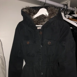 Oddmolly  - Oddmolly jacka/kappa  Skick: se bild, (begagnat men fint) använd med varsamhet:)
