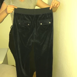 Hej deta är nya juciy har bara haft dom i 5 gång 😀 - Jette bar kik ok har bara haft dom i 6 5 gongger😀 vi kan diktera priset ☺️