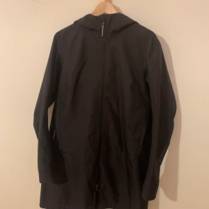 Houdini jacka - Vind/regnjacka från Houdini 