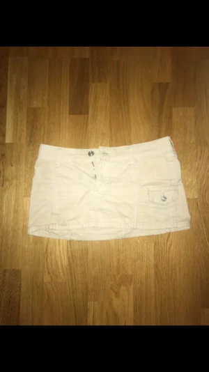 BDG mini skirt - Urban outfitters skirt, storlek S, som ny. Pris kan diskuteras 