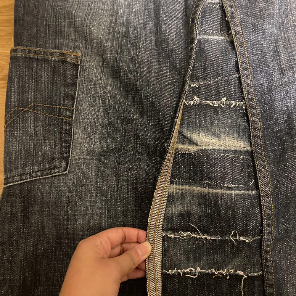 Egen sydd maxi jeans kjol gjord utifrån thrifted jeans!. Kjolar.