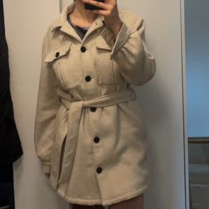 Kappa  - Kappa från ellos säljer den på grund av att det inte kommer till användning storlek 36 funkar som 38