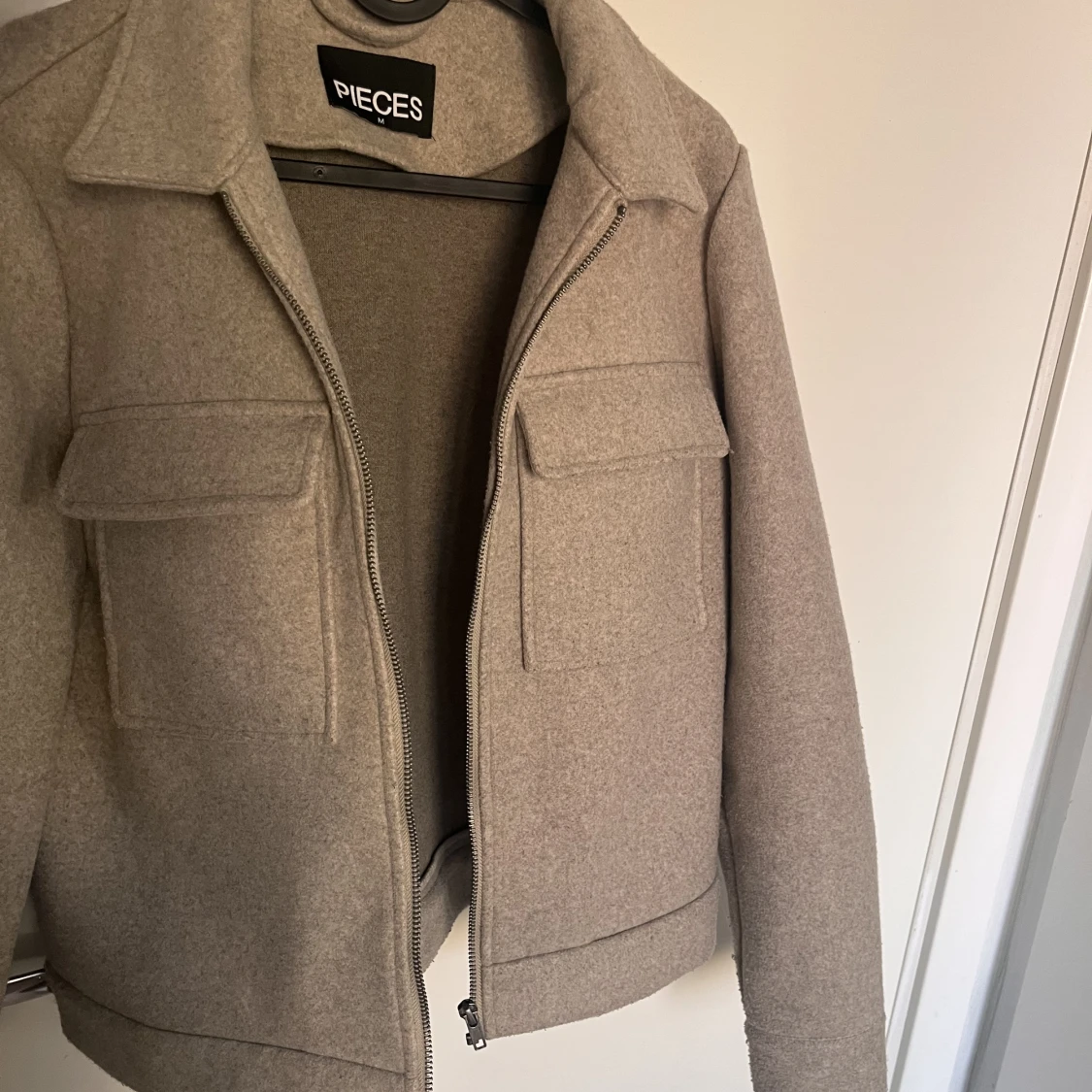 Pieces beige jacka - 90