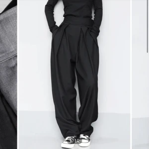 Kostymbyxor  - Säljer mina helt nya och oanvända kostymliknade byxor från Commense. Köpte fel storlek men det är för dyrt att lämna tillbaka dom med frakt osv så väljer att sälja dom istället. Det är bara att skriva om man vill ha fler bilder på dom eller frågor♥️